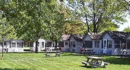Lakeside Motor Lodge